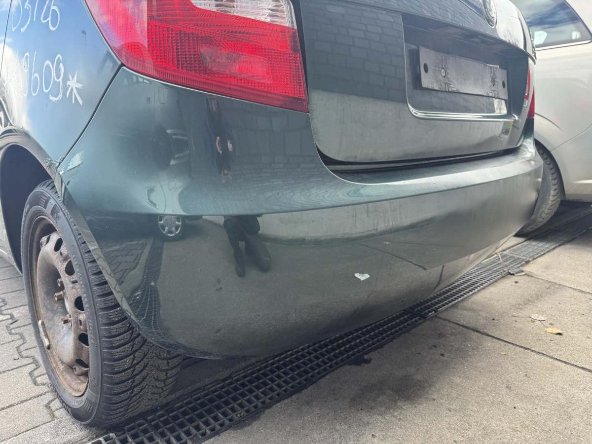 Skoda Fabia 2 original Sto&szlig;stange Stossf&auml;nger hinten LF6K Highland Gr&uuml;n Flie&szlig;heck Bj.2008